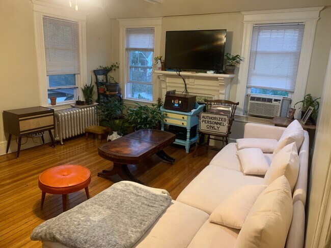 Living Room 10/8/2020 - 2 Cloverhill Pl