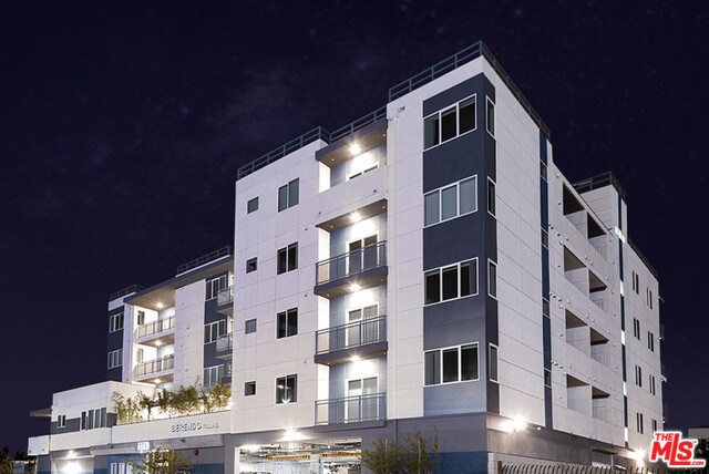 Foto principal - 1025 S Berendo St