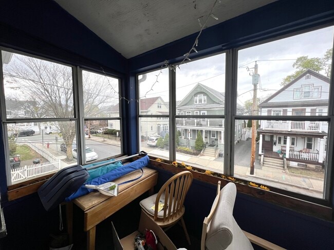 Building Photo - 11 Burnham St