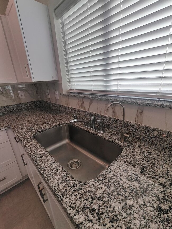 Foto del edificio - Beautiful 2024 Built 4/2.5 - New Subdivision!