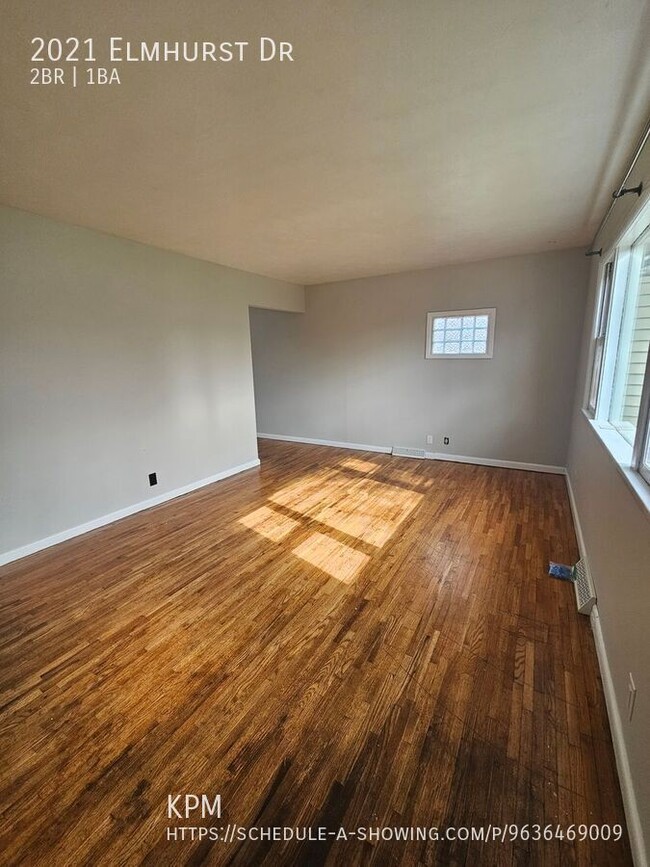 Building Photo - 2021 Elmhurst Dr