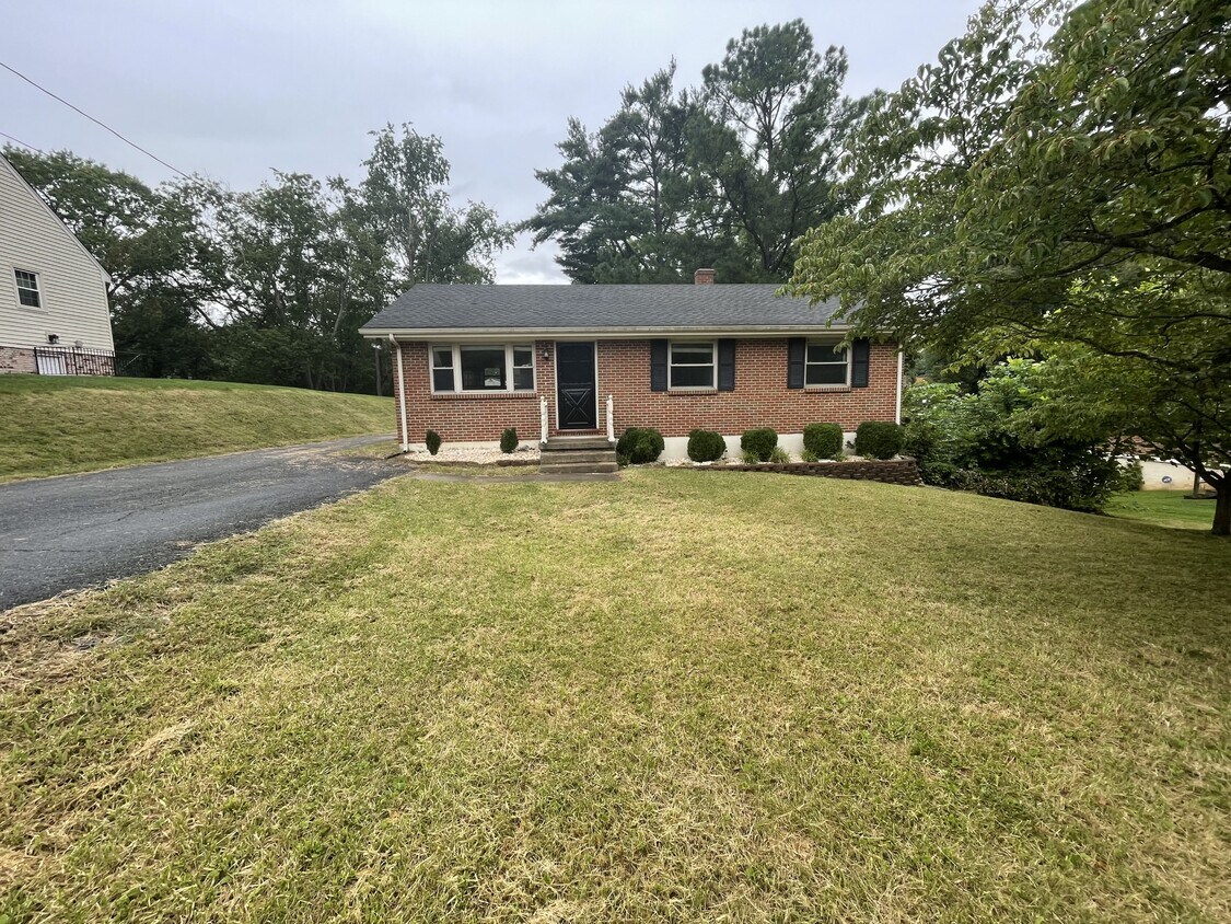 Primary Photo - 1113 Craigmont Dr