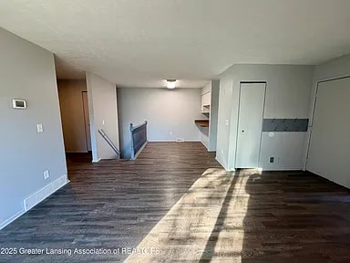 Photo - 612 S Dibble Blvd House