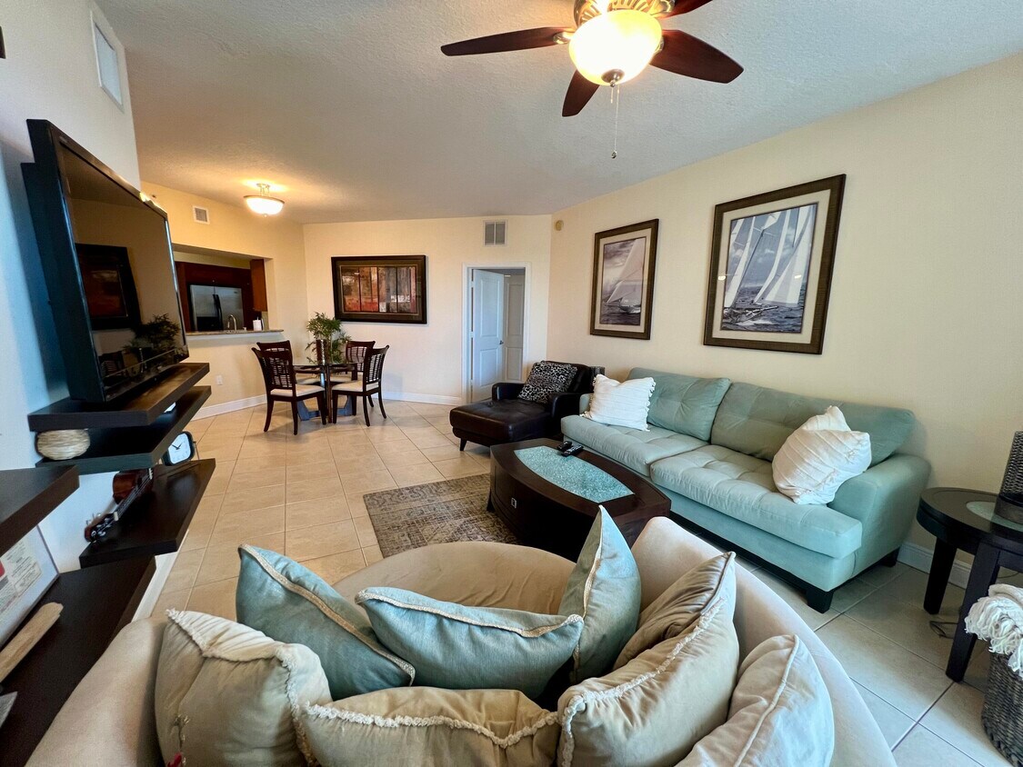 975 NW Flagler Ave Unit 301, Stuart, FL 34994 Condo for Rent in