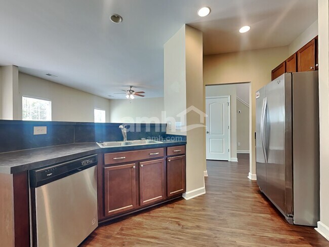Building Photo - 3048 Adventure Way