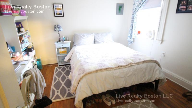 Building Photo - 1626 Commonwealth Ave