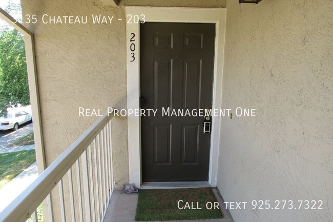 Building Photo - 3135 Chateau Way