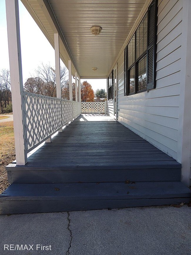 Foto del edificio - 1425 Blue Forest Ln