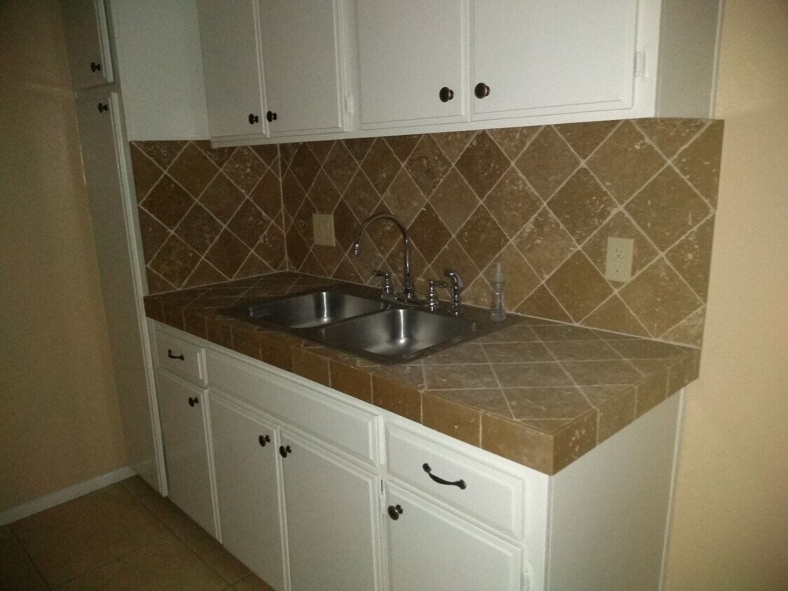 8835 Woodman Ave, Pacoima, CA 91331 Apartments in Pacoima, CA