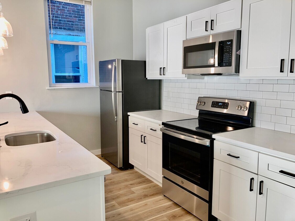 Foto principal - 5437 Baltimore Avenue