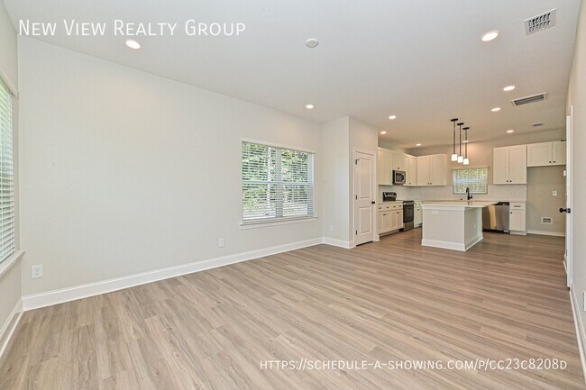 Building Photo - 1461 Riverview Rd