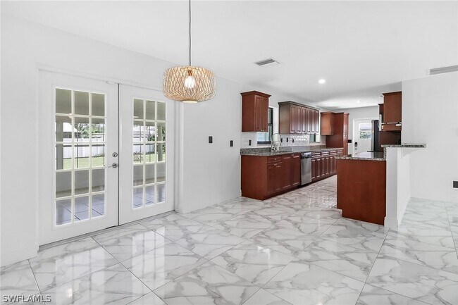 Foto del edificio - 18659 Sarasota Rd