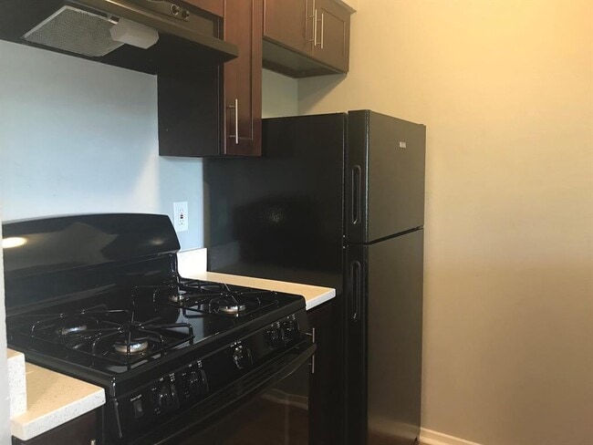 Foto del edificio - 10810 Newmont Rd