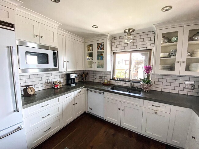 Foto del edificio - 221 24th St