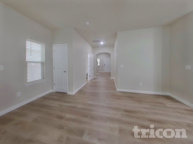 Foto del edificio - 119 Spring Knoll Dr