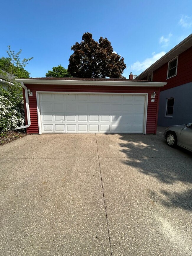 Foto del edificio - 5 Bedroom 3 Bathroom House in Weigent Hogan!