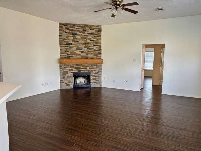 Foto del edificio - 2104 Westminister Rd