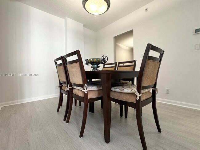 Foto del edificio - 3001 S Ocean Dr