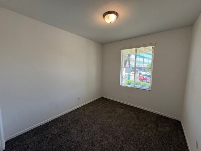 Foto del edificio - 1620 W Porter Ave