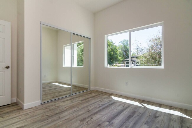 bedroom - 10803 Wicks St