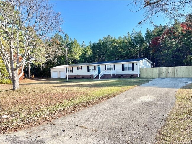 Building Photo - 140 Gibbs Rd