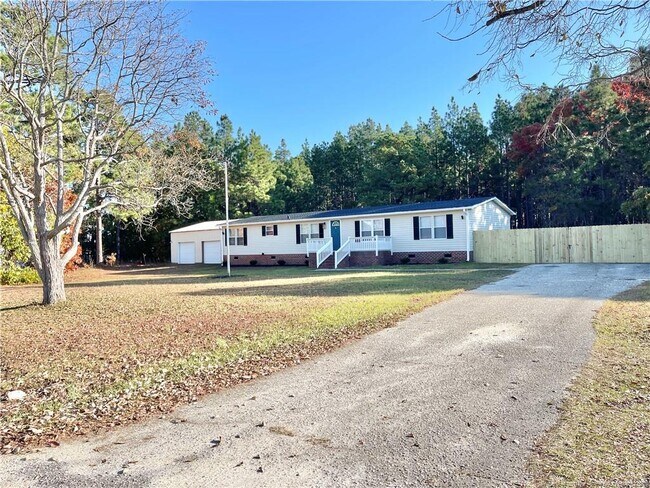 Foto del edificio - 140 Gibbs Rd