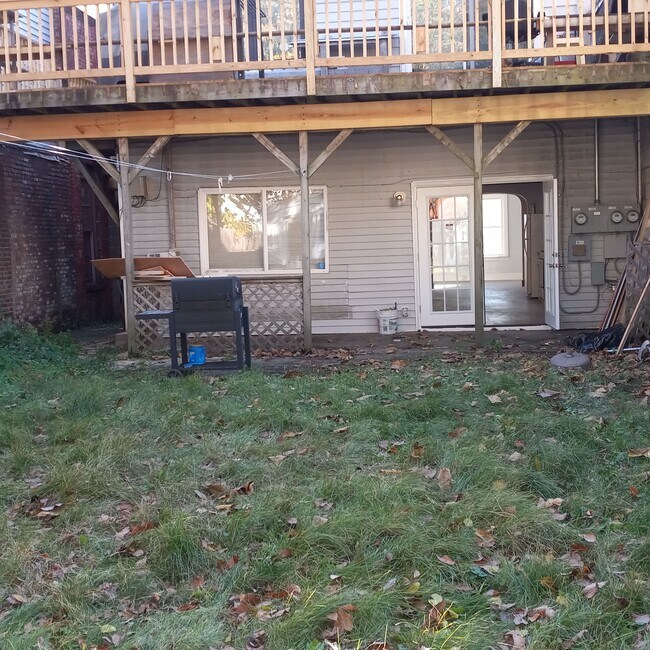Patio interior - 317 19th St