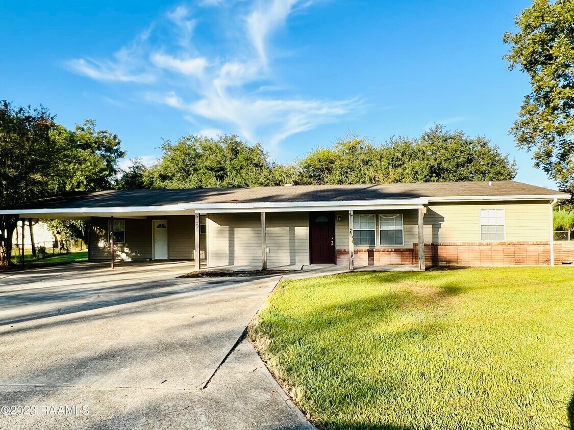 5009 Creighton Dr, New Iberia, LA 70560 House Rental in New Iberia