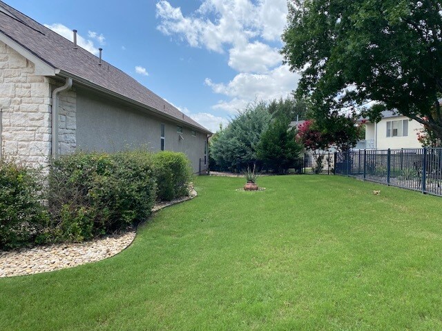 Side - 105 Purple Sage Dr
