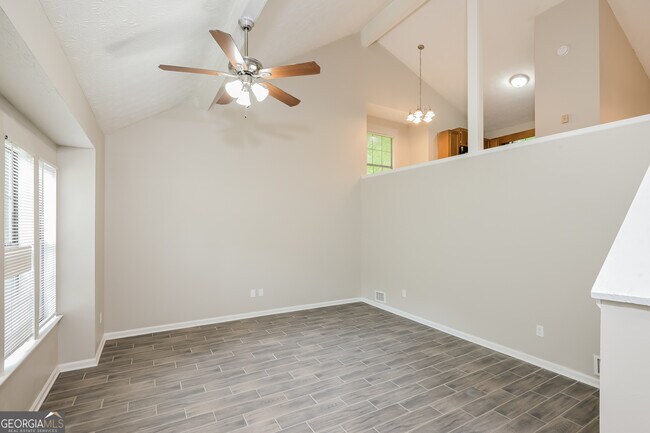 Foto del edificio - 3775 Spring Garden Ln