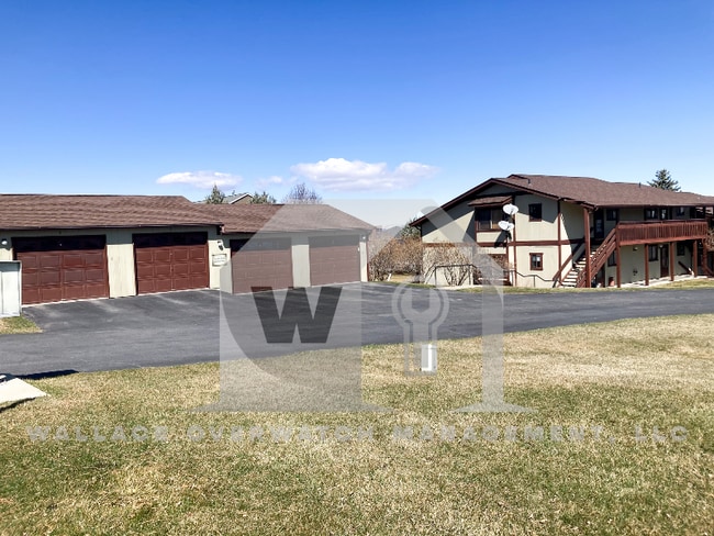 Building Photo - 2546 Wildwood Ln