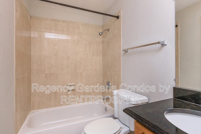 Foto del edificio - 4355 Perkinshire Ln