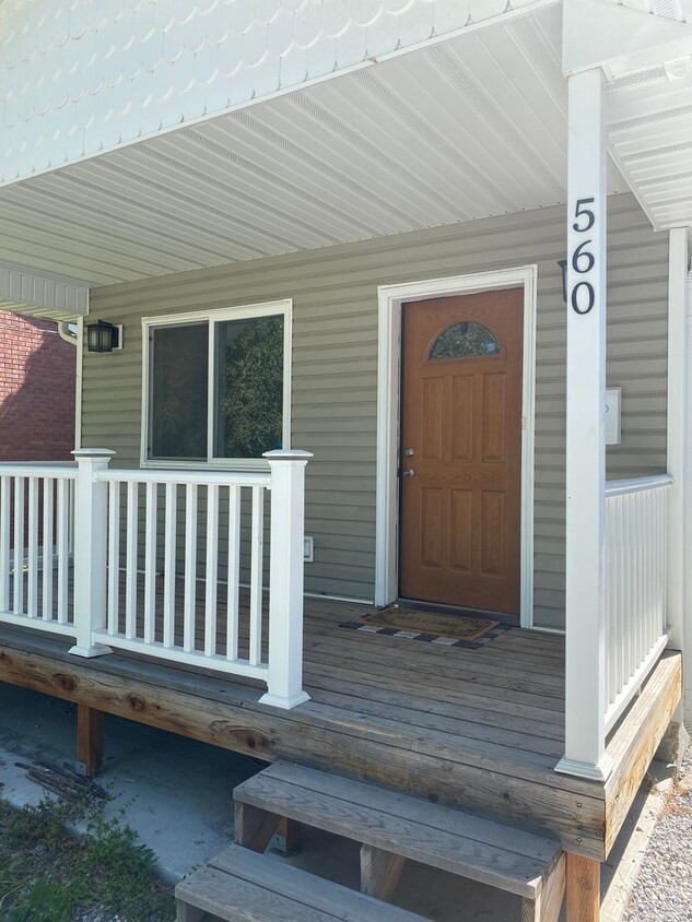 Building Photo - Charming 4 br house in Logan! Single level...