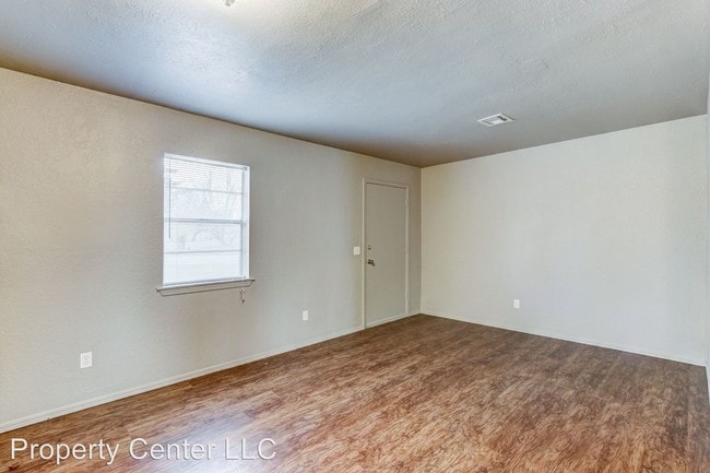 Building Photo - 2 br, 1 bath House - 121 S. K Ave