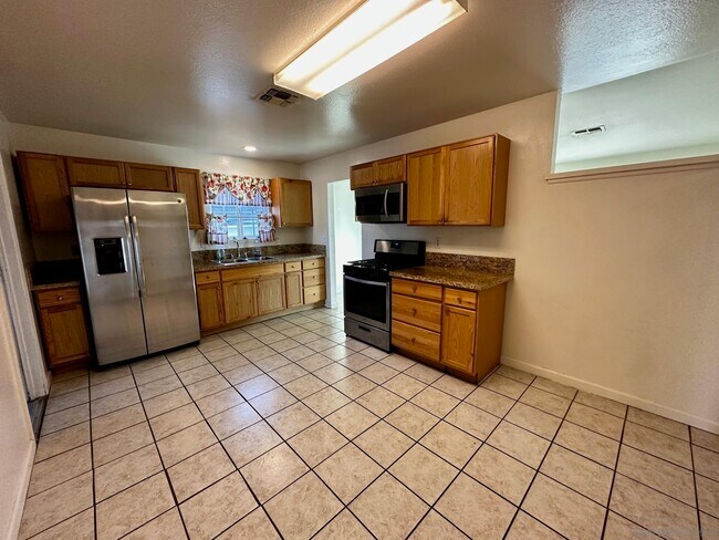 Foto del edificio - 7267 Gatewood Ln