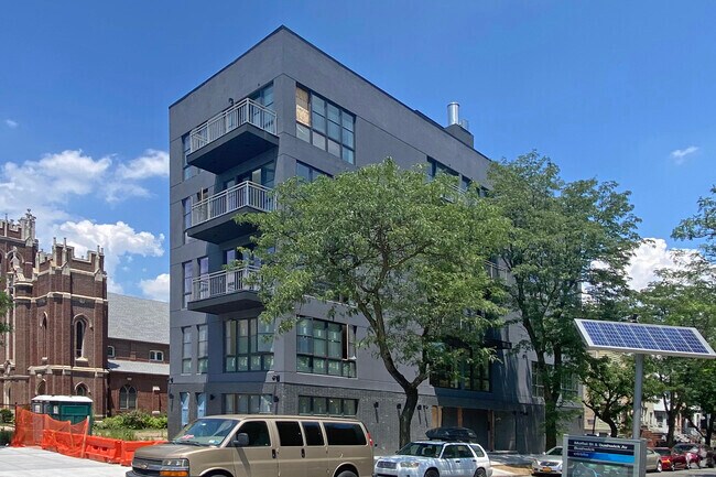 Foto del edificio - 1411 Bushwick Ave