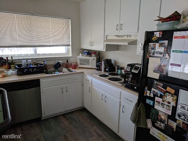 Building Photo - 2 br, 2 bath Townhome - 5427 N Mohawk Ave