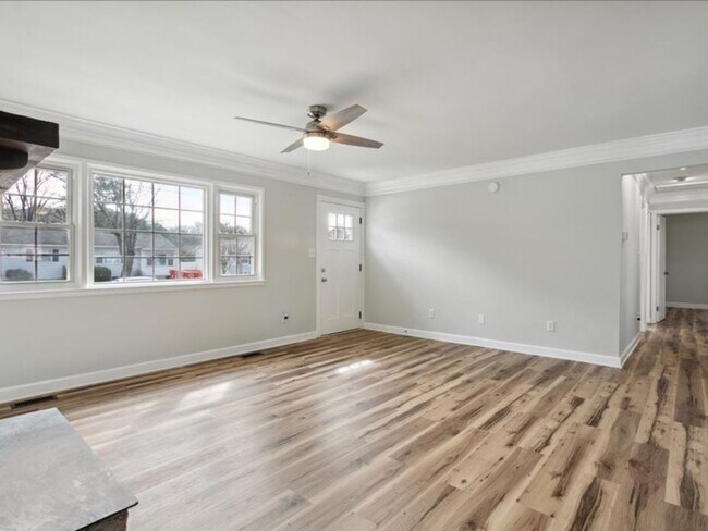 Building Photo - Spacious 3 bedroom home in Denbigh