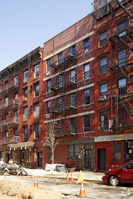 Building Photo - 513 E 5th St