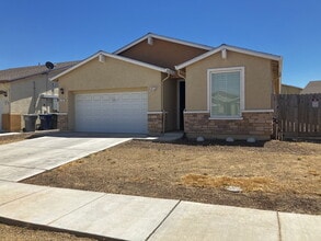 Building Photo - 702 Marybelle Dr