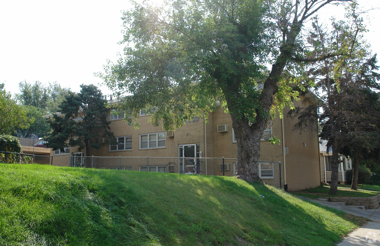 Building Photo - 2413 S 16th St