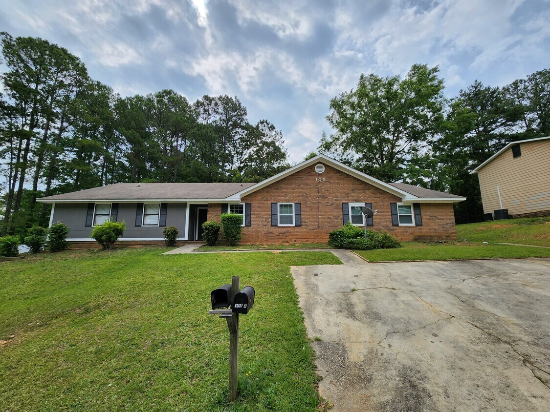Primary Photo - 108 Beatty Downs Rd