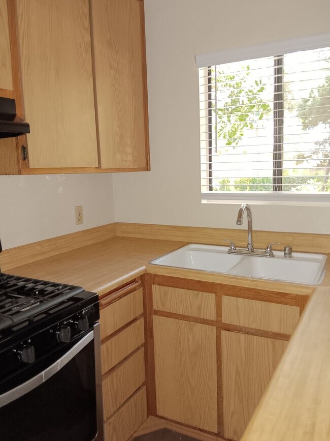 Foto del edificio - 10965 Fruitland Dr