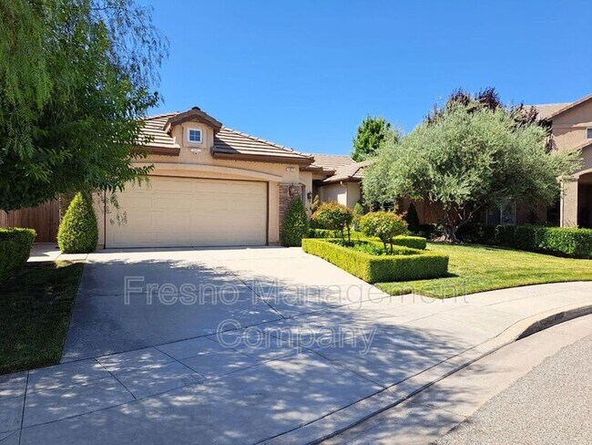 Building Photo - 1017 E Royal Dornoch Ave