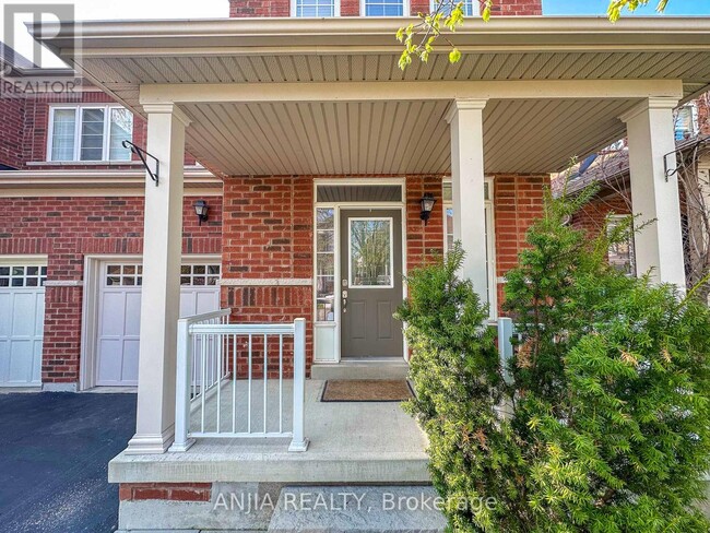 Building Photo - 21 Fitzroy Ave