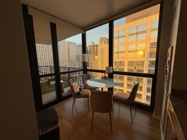 Foto del edificio - 210 S Desplaines St