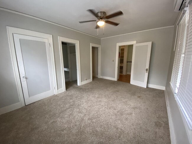 Interior Photo - Austin St (1414)