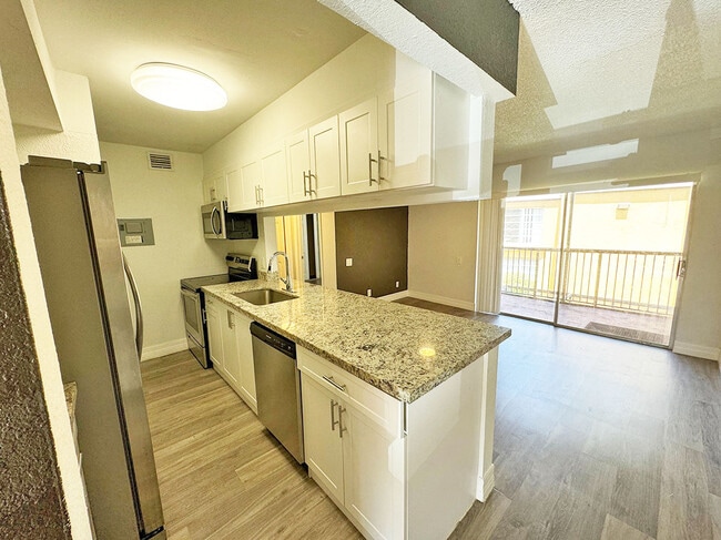 Foto del edificio - 4465 Treehouse Ln