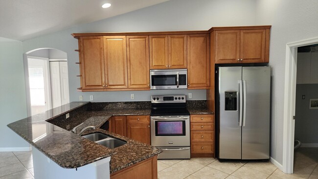 Building Photo - 5610 NW North Crisona Cir