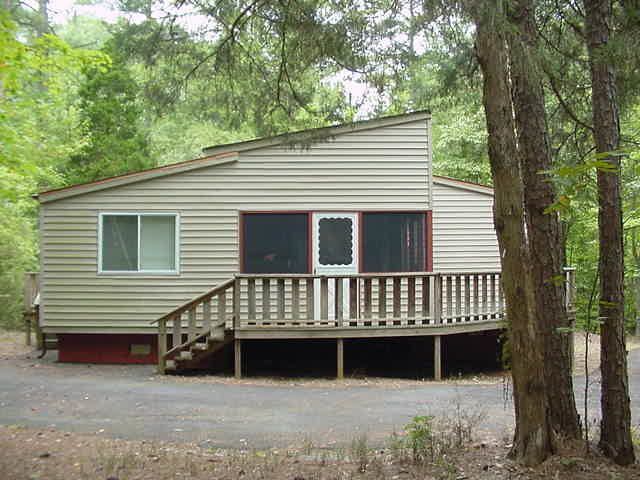 Building Photo - 156 Longwood Dr